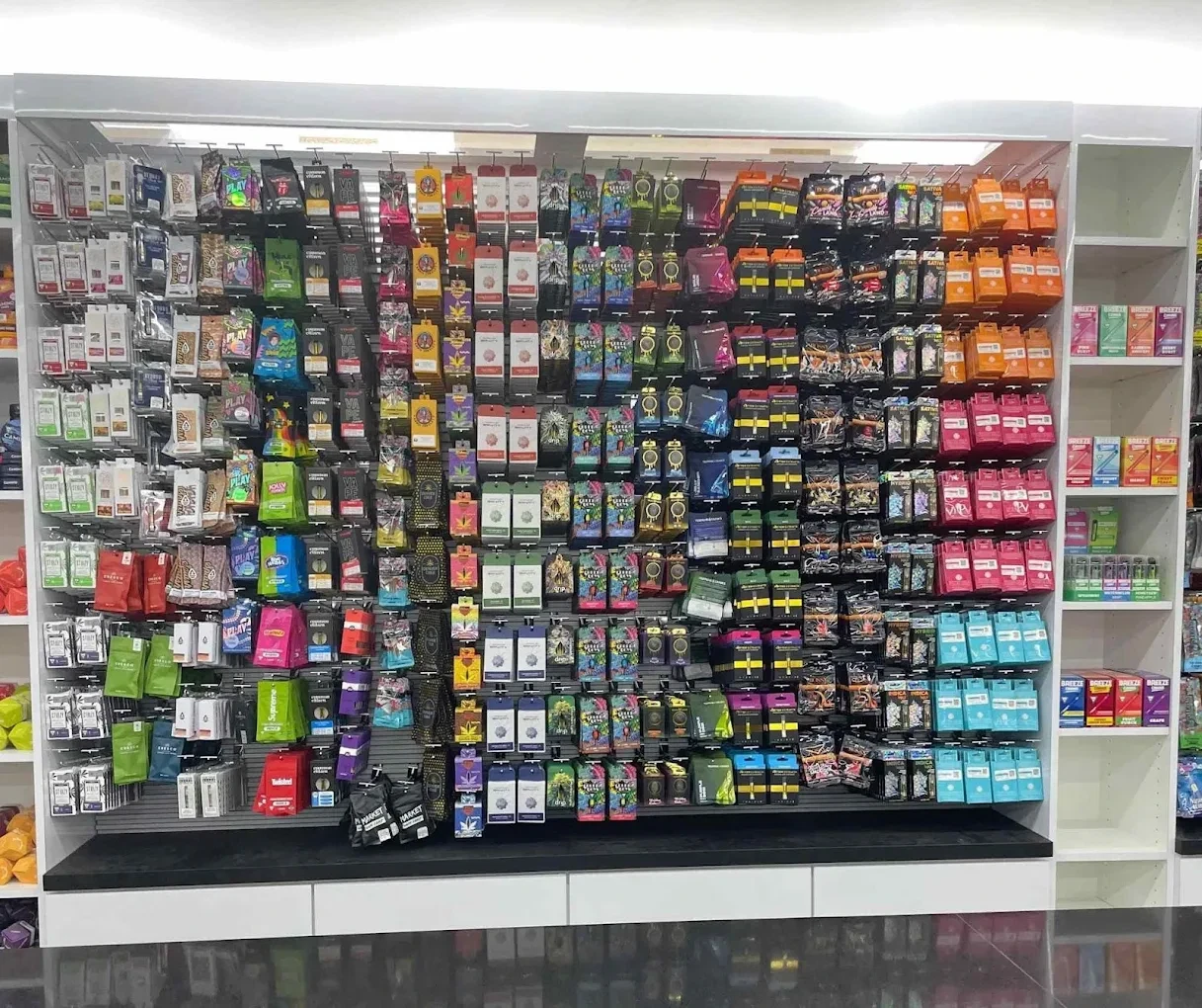 JARS Cannabis - Globe JARS Cannabis - Globe