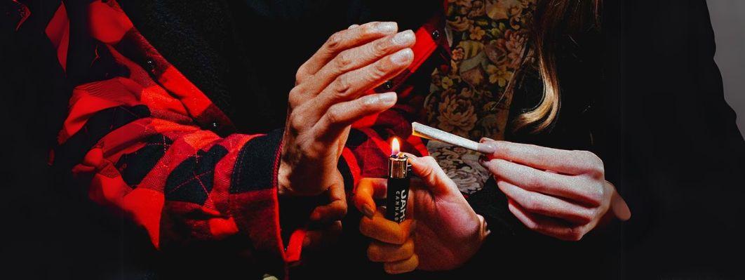IS A CANNABIS CONTACT HIGH REAL? IS A CANNABIS CONTACT HIGH REAL?